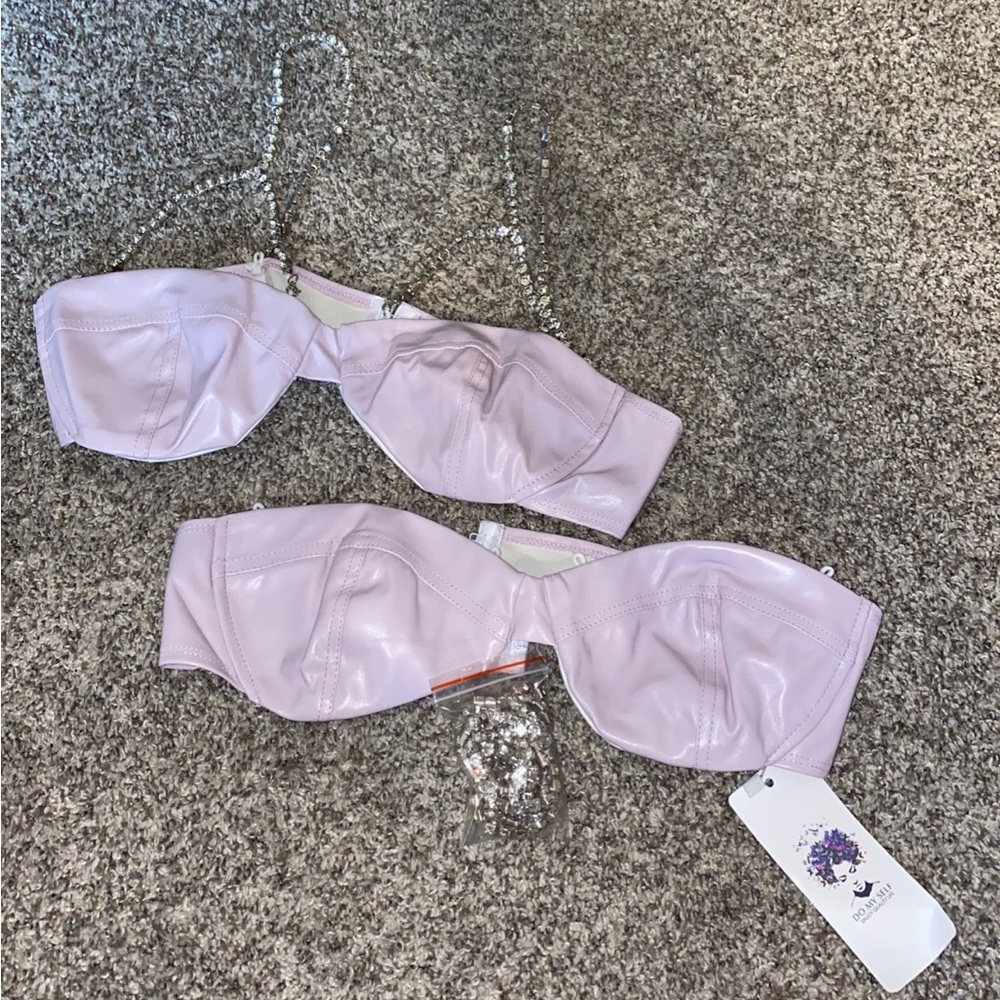 DO MY SELF Lavender Chained Faux
Leather Wireless Bra Size M (2 Pack)